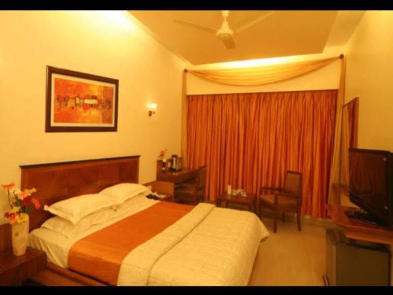 Hotel Dhiraj 3*