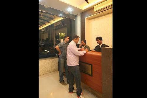 Hotel Dhiraj 3*
