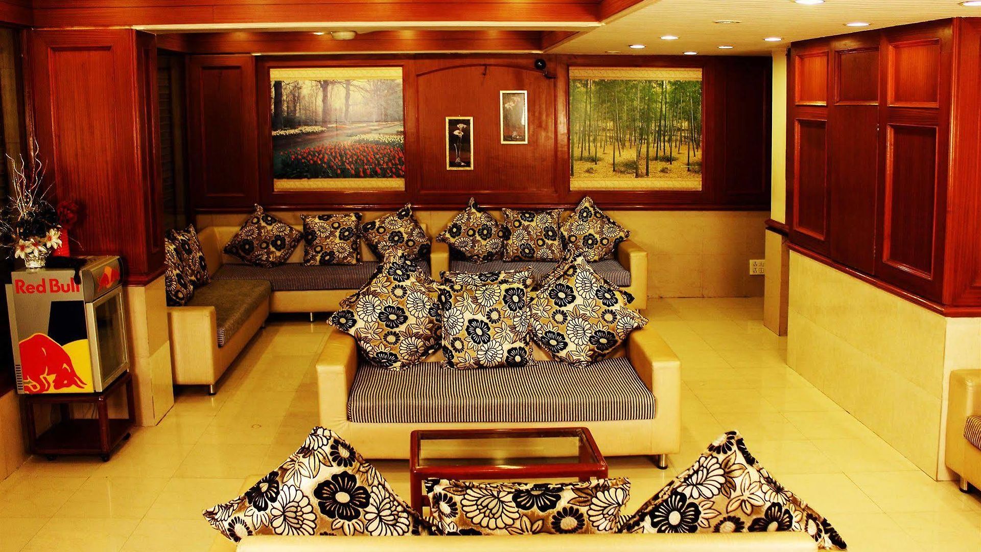 Mina International Hotel 3*