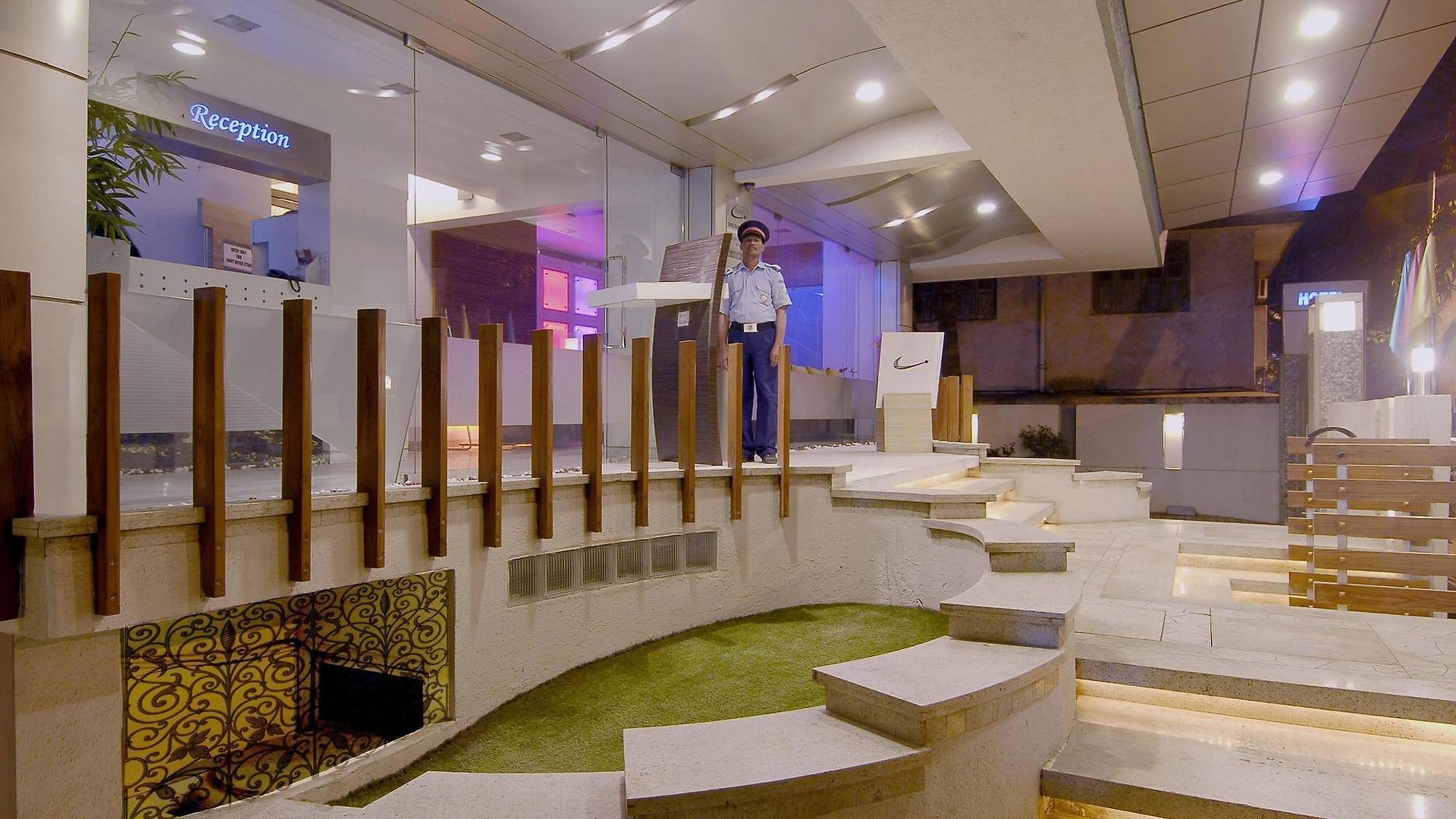Planet Boutique Hotel 3*