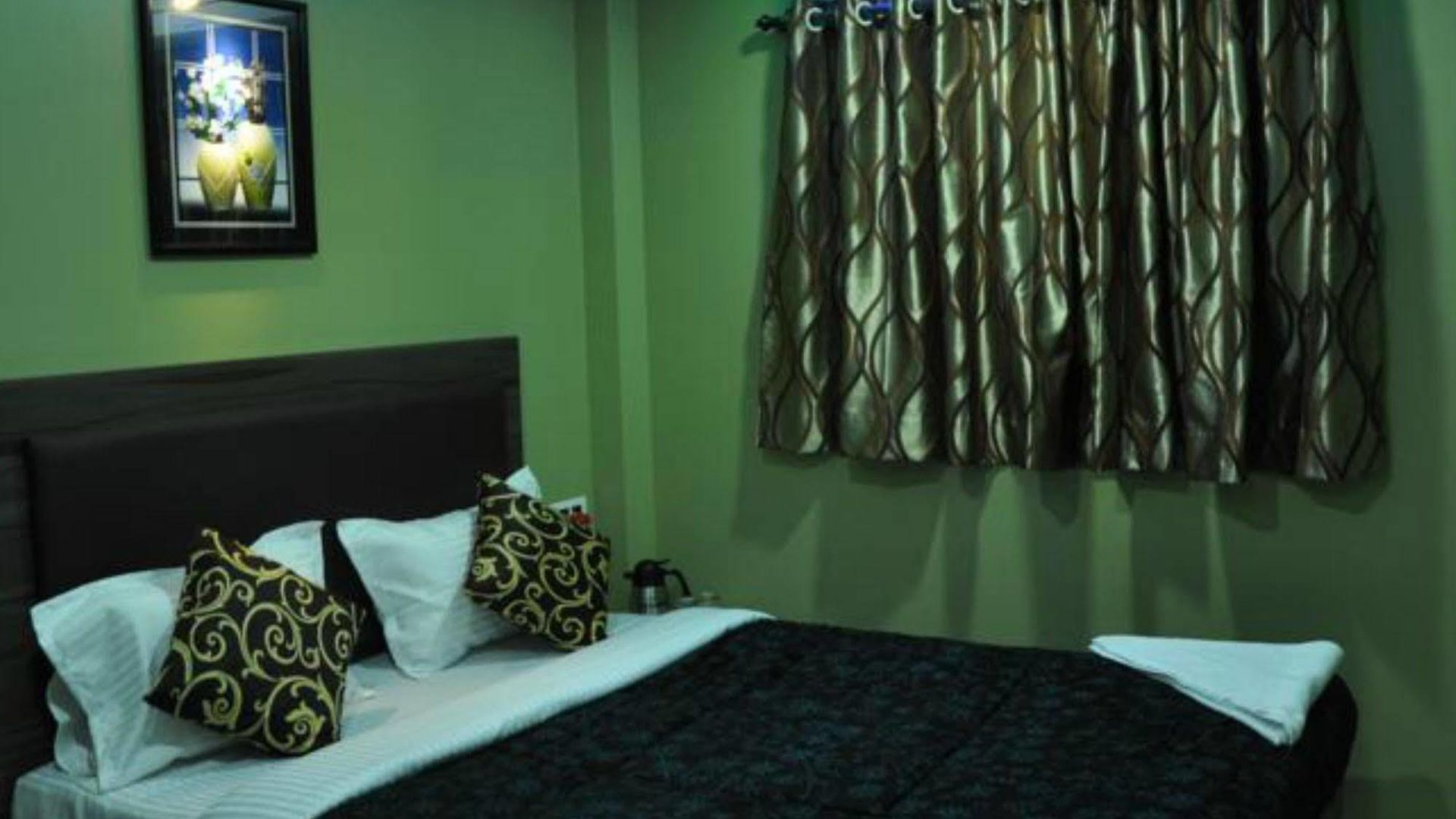 Planet Plaza Hotel Mumbai