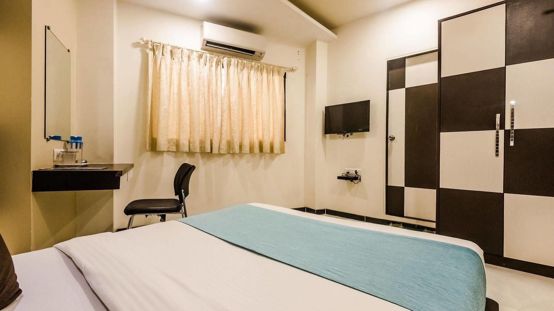 O Blue Pearl Residency Near Chhatrapati Shivaji International Airport Hotel Mumbai