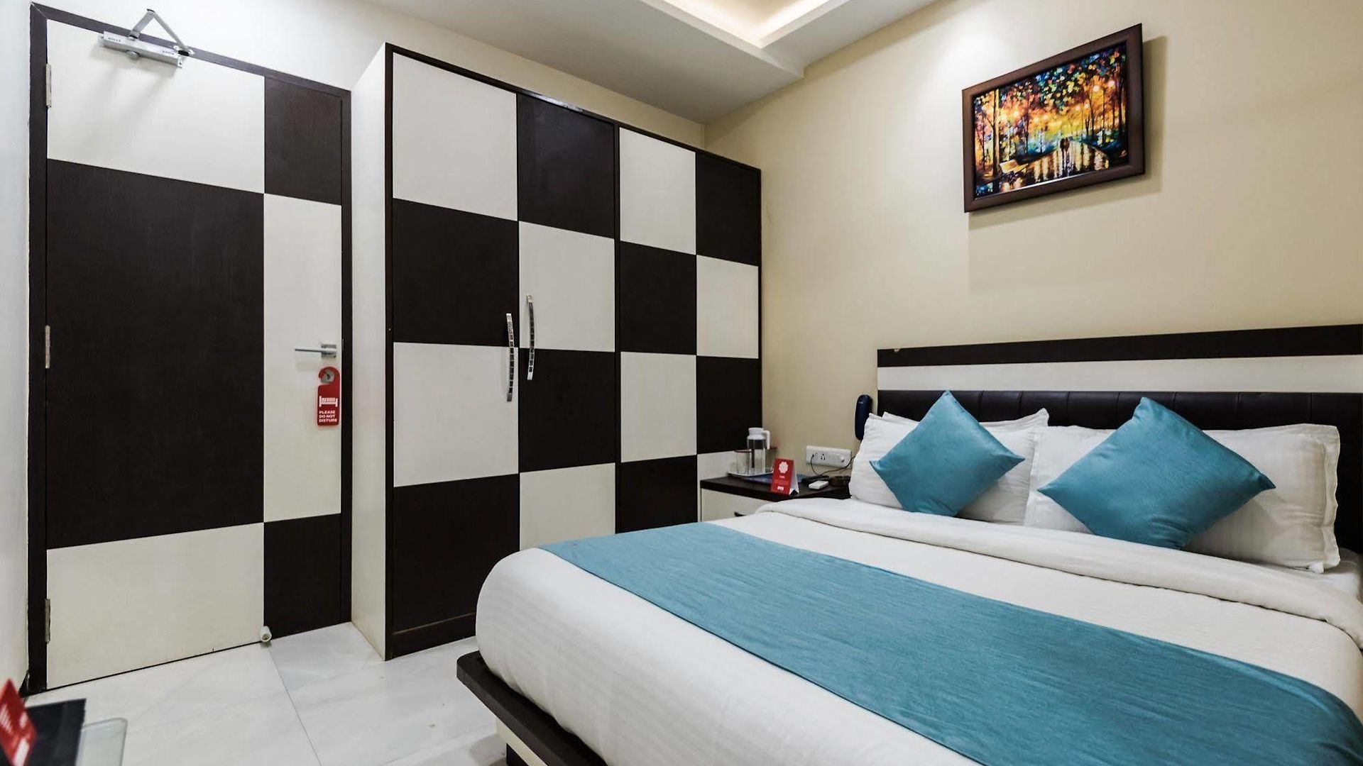 O Blue Pearl Residency Near Chhatrapati Shivaji International Airport 3*
