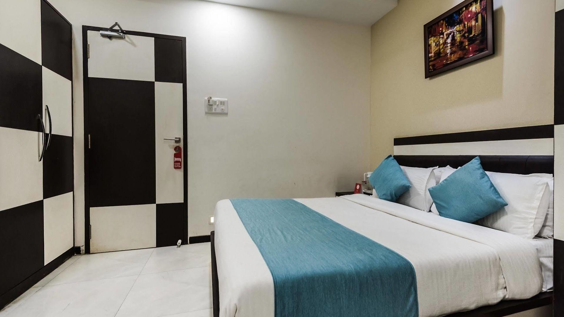 O Blue Pearl Residency Near Chhatrapati Shivaji International Airport Hotel Mumbai