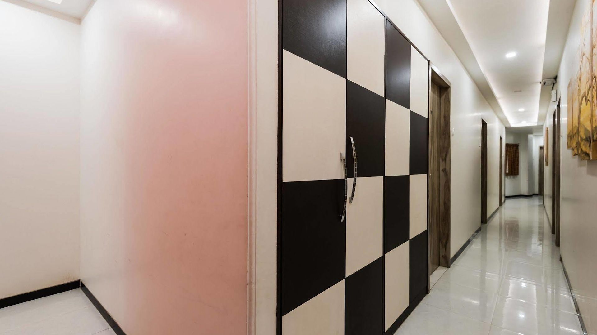 O Blue Pearl Residency Near Chhatrapati Shivaji International Airport 3*
