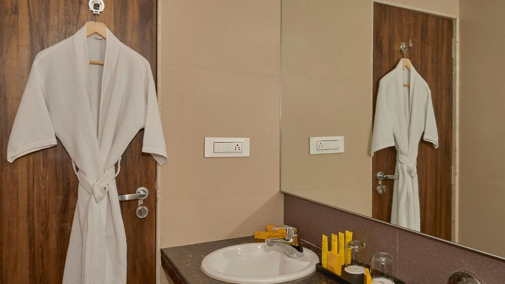 Bawa Regency Hotel Mumbai