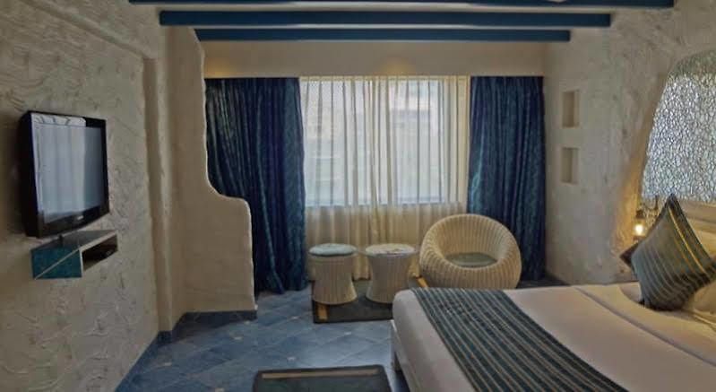 Bawa 3* Mumbai