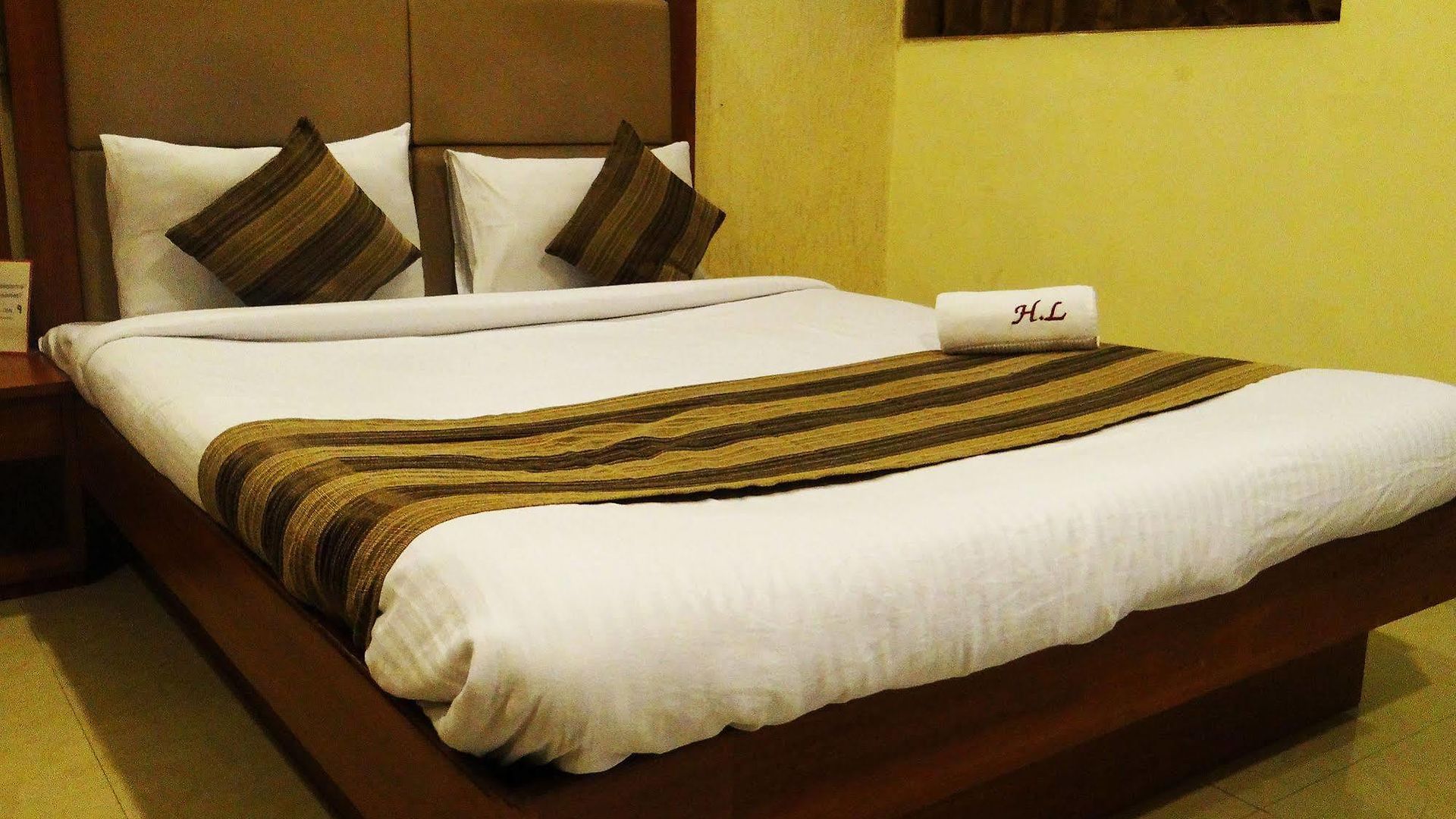 Hotel Lucky Near Bkc Hotel 3*