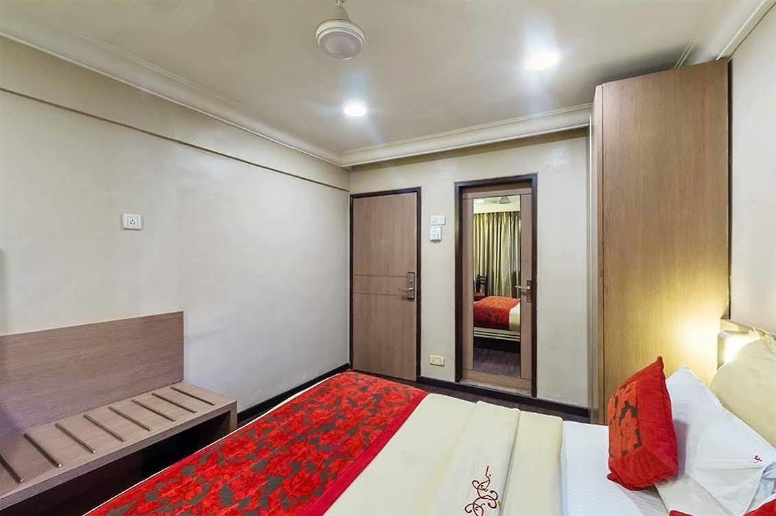 Landmark Hotel 2*