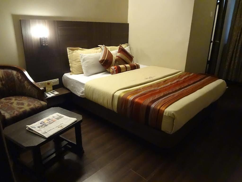 Landmark Hotel