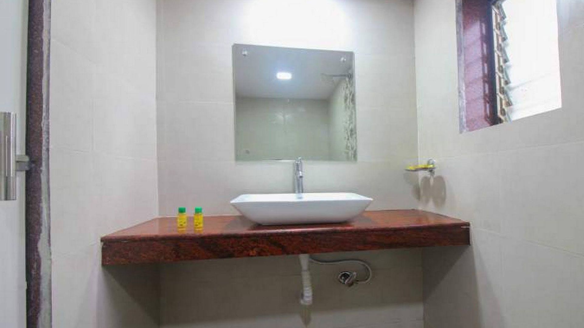 Oyo 23656 Parimeet 3*