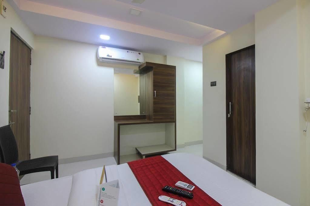 Hotel Oyo 23656 Parimeet