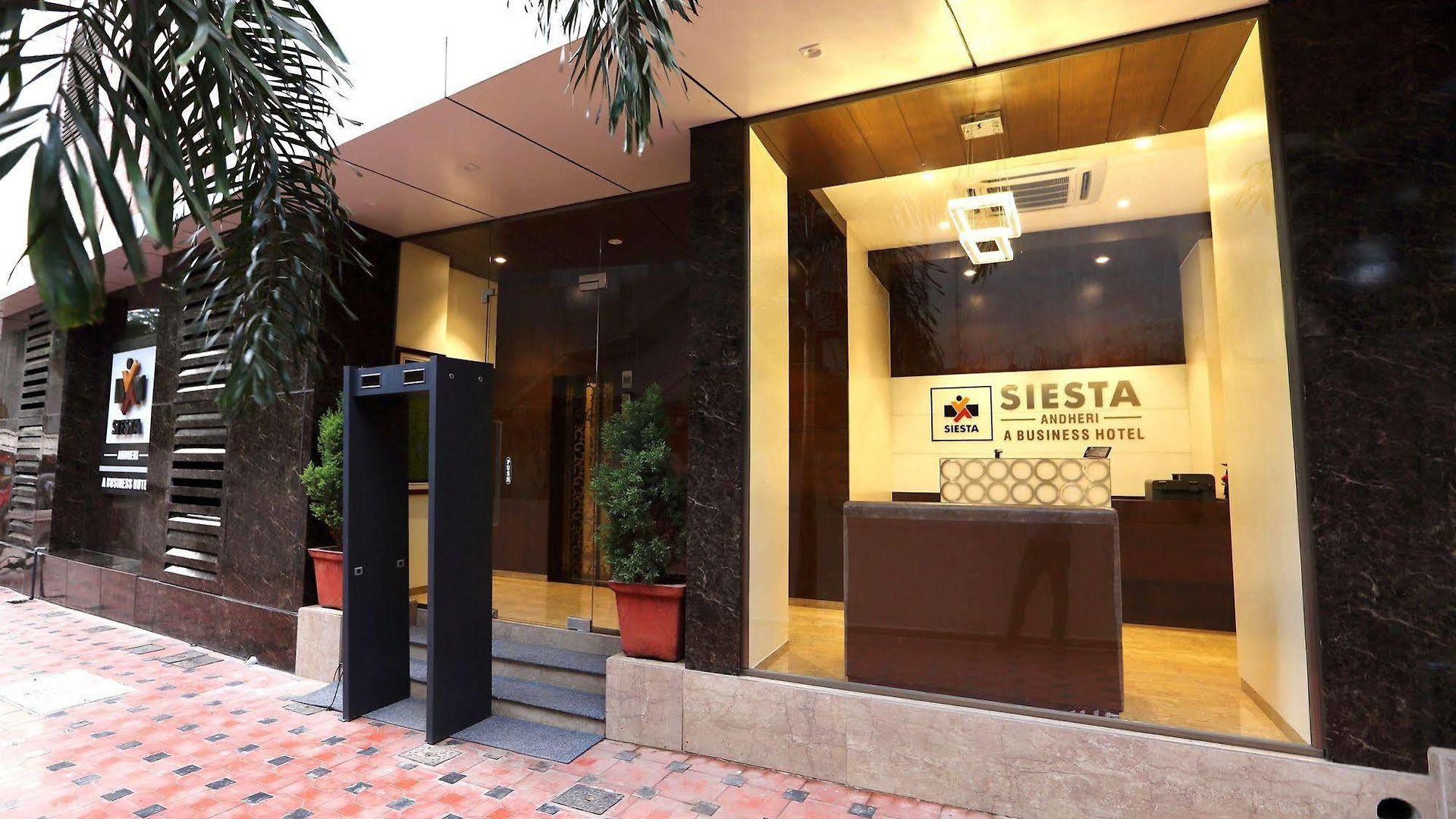 The Altruist Andheri Hotel 3*