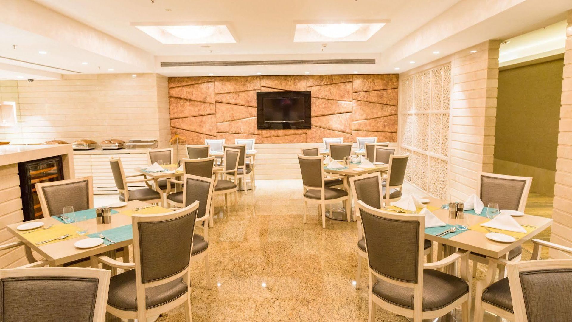 Niranta Transit Airport - At Arrivals 4*