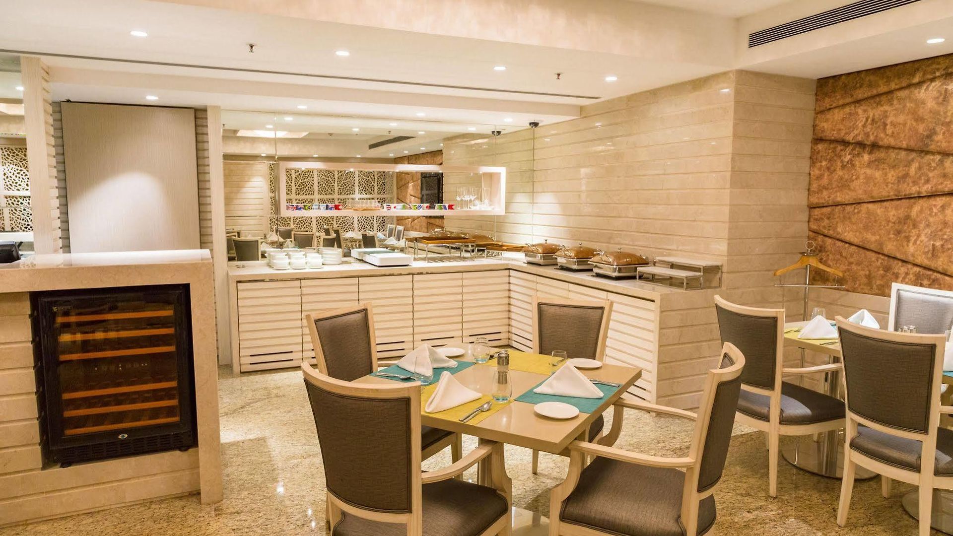 Hotel Niranta Transit Airport - At Arrivals 4*