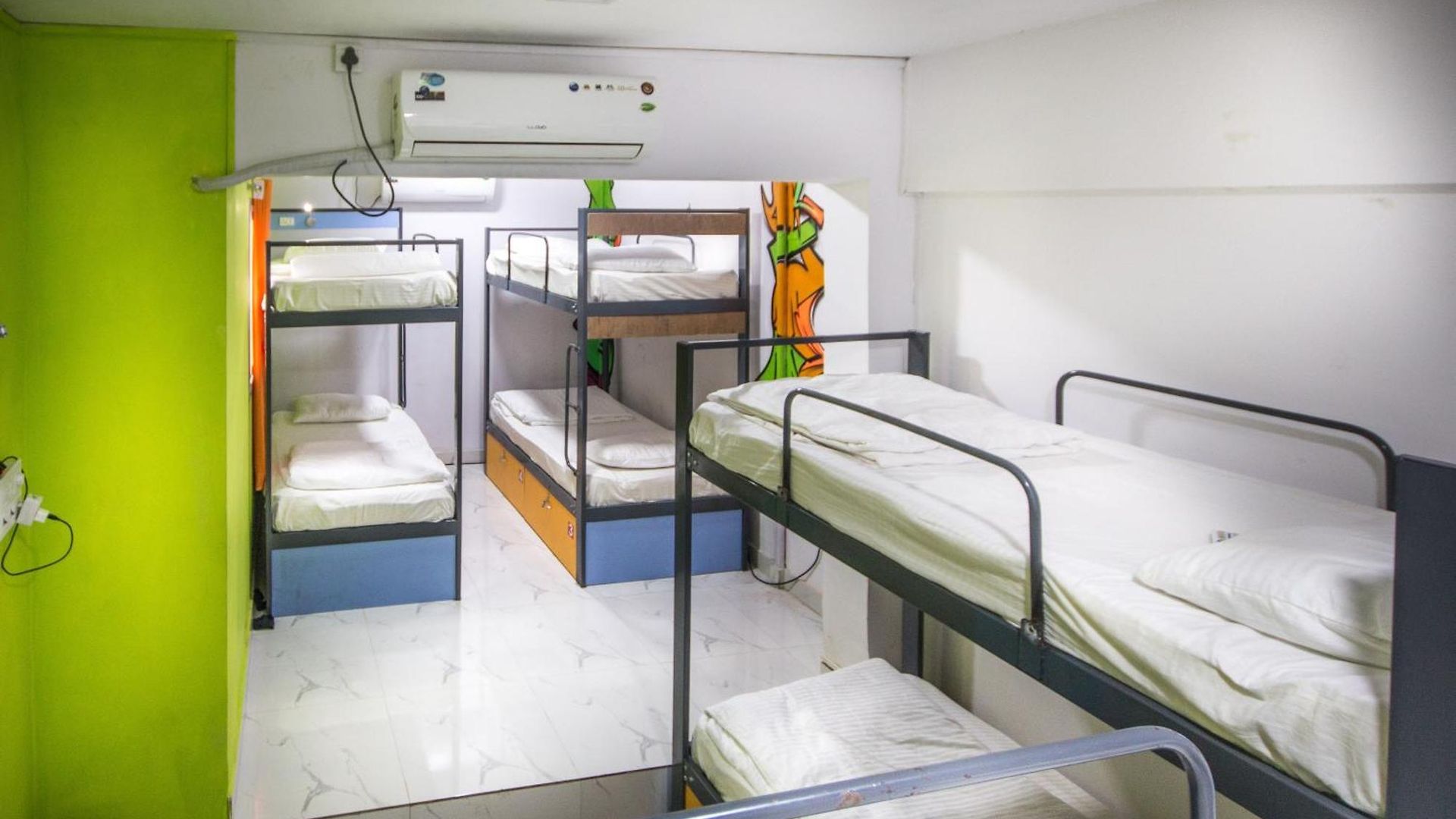 Backpackers Villa Mumbai Hostel
