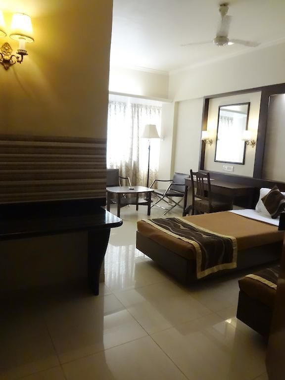 Avion Hotel