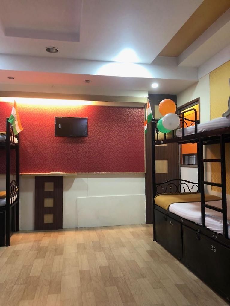 Bandra Only For Indian Male