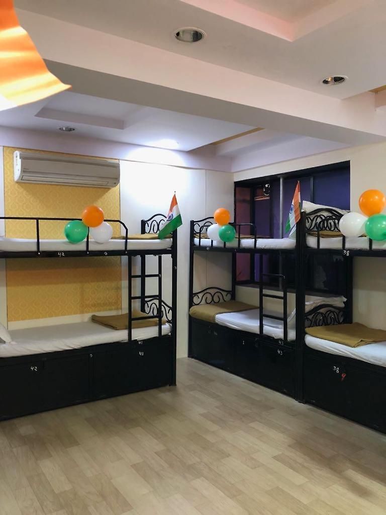 Bandra Only For Indian Male Hostel Mumbai