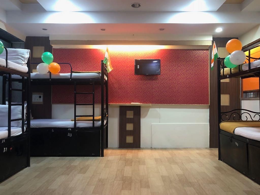 Hostel Bandra Only For Indian Male Mumbai