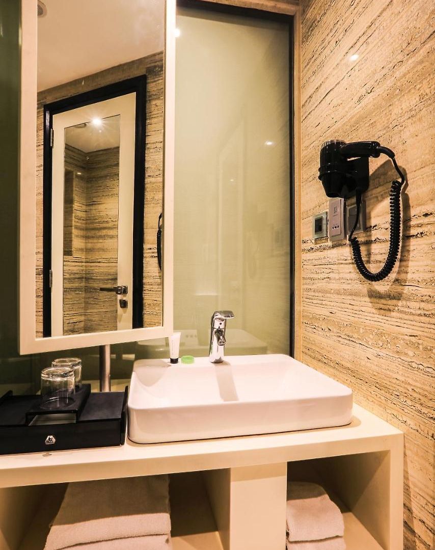 The Empresa 4*