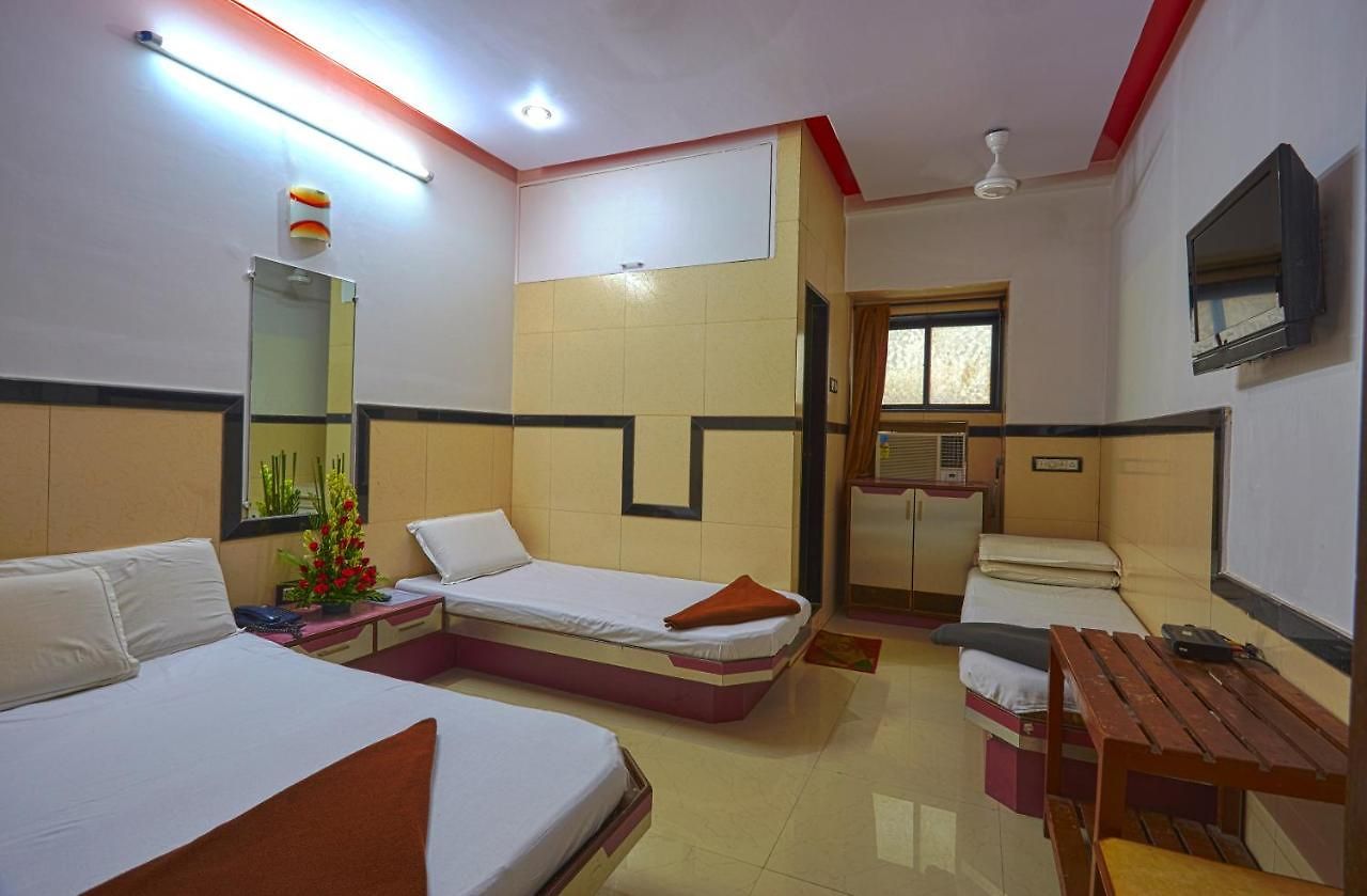 Hotel Swapna International 3*
