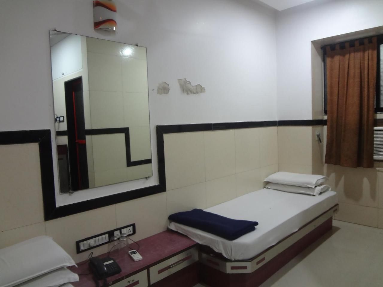 Hotel Swapna International Mumbai
