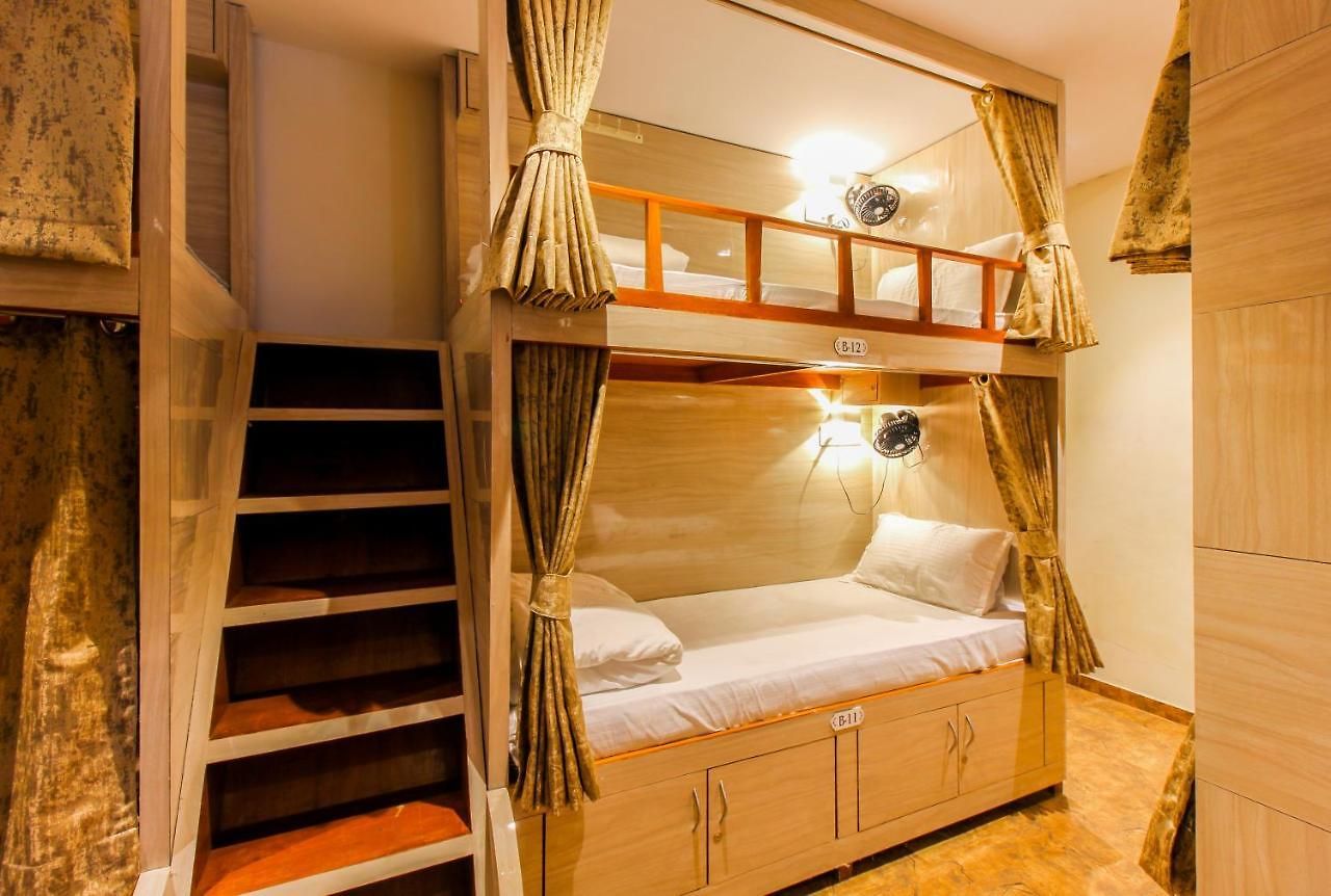Hostel Hygeinic Airport Dormitory Near By Bom *