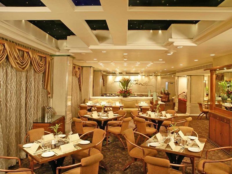 Kohinoor Continental, Airport