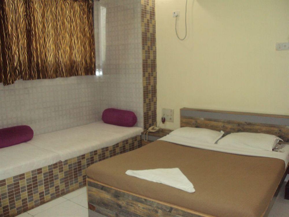 Sea Sands 2*