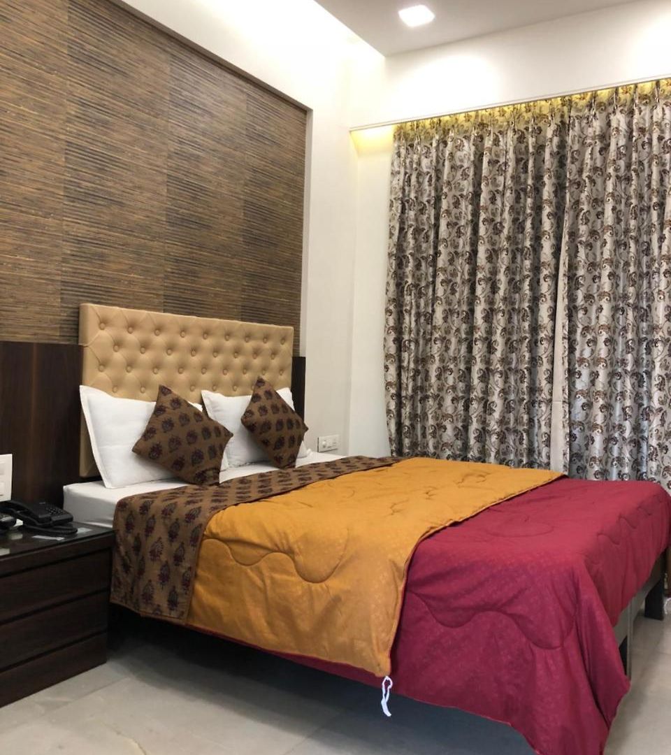 Antique - Colaba Hotel Mumbai
