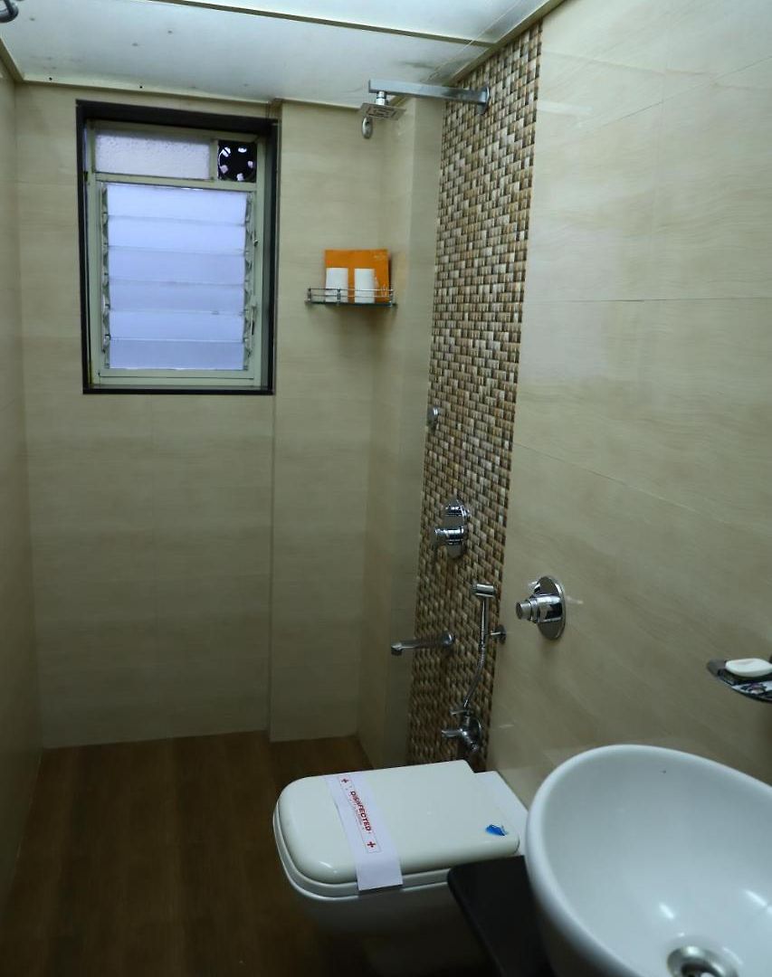 Bharat Avenue Hotel 3*