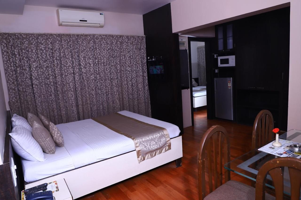 Hotel Bharat Avenue 3*