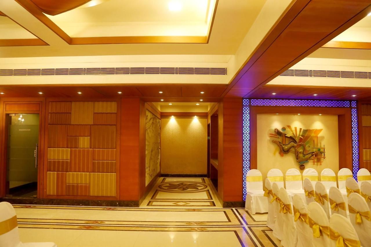 Kohinoor Park Hotel