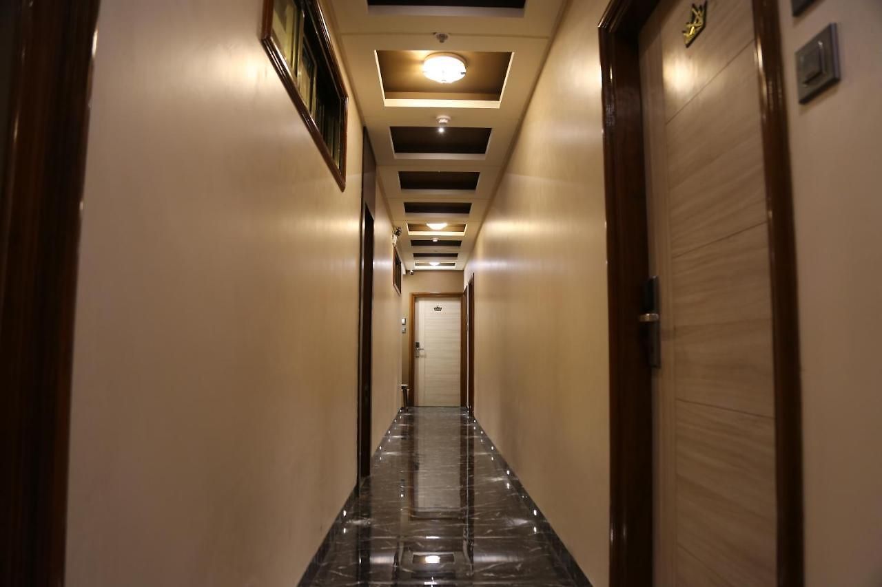 Golden Crown Hotel Mumbai