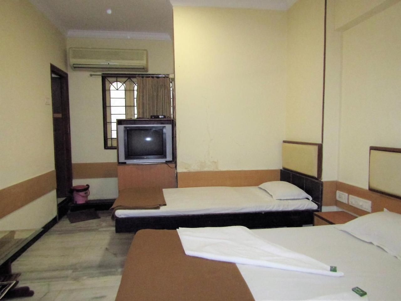 Hexa Aeka Hotel