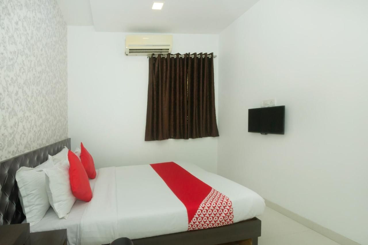 Oyo 19847 Star Residency 3*