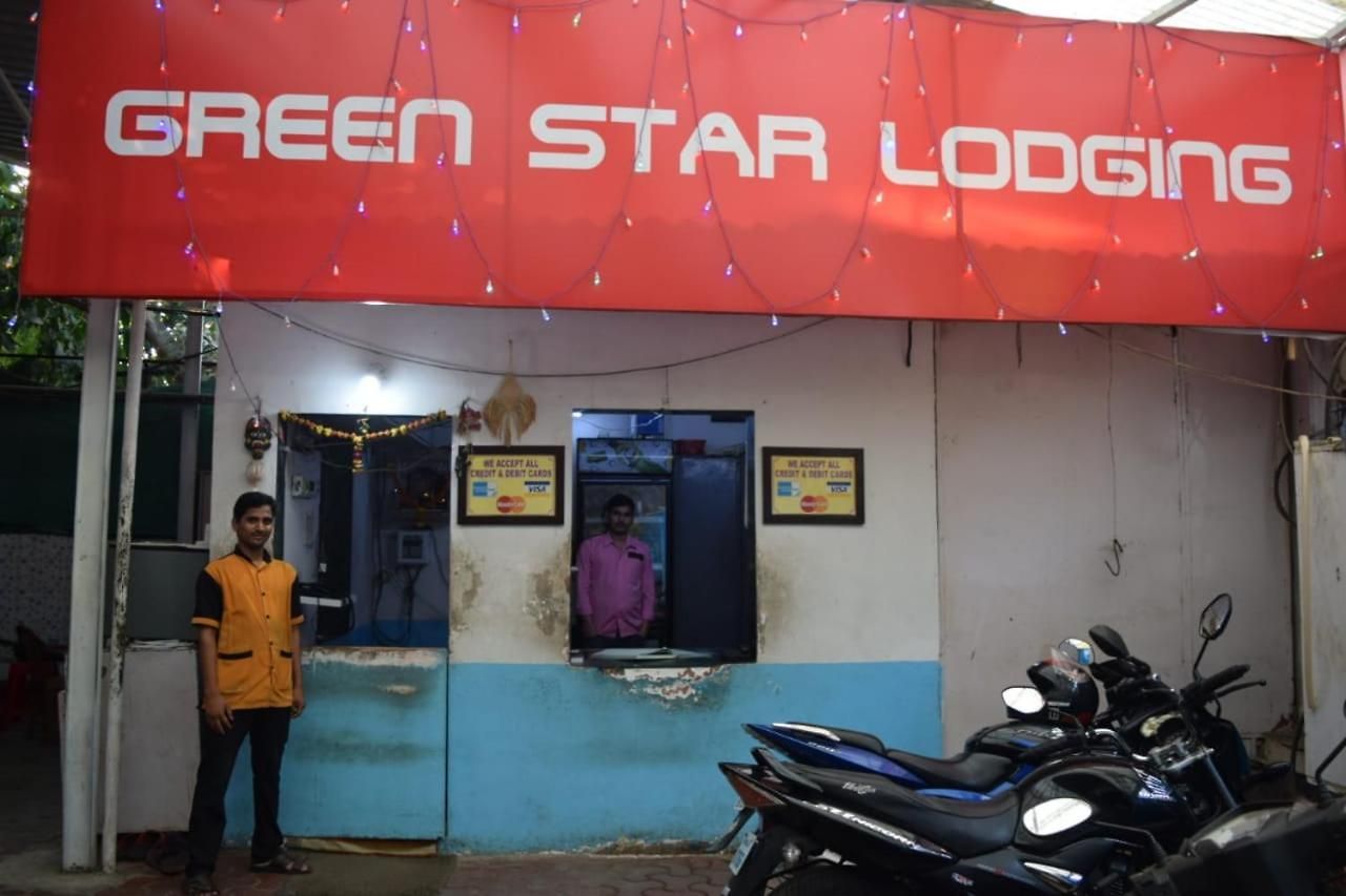 Green Star Lodging * Mumbai