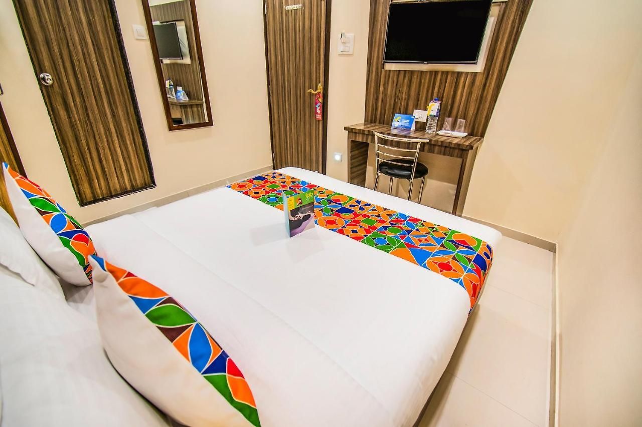 Fabexpress Orange Santacruz East Hotel 3*