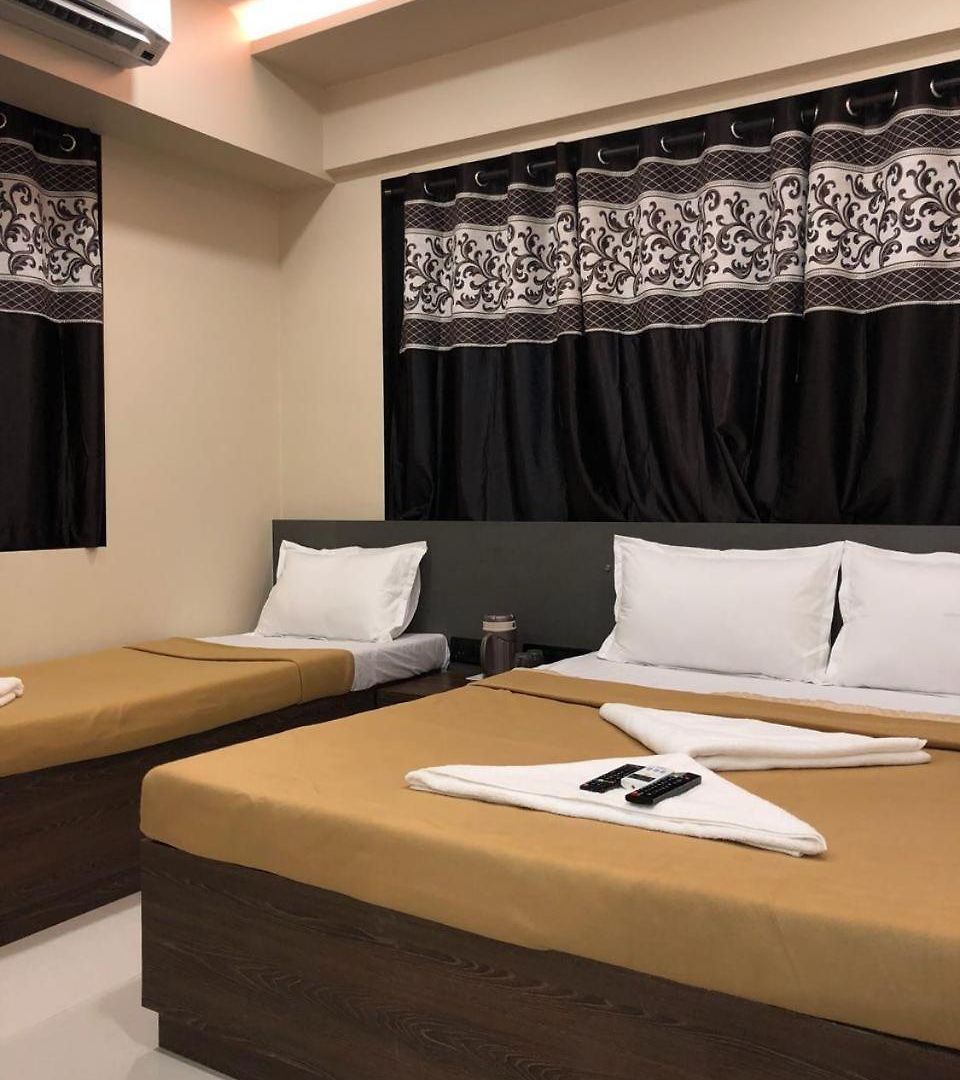 Hotel Crystal Mumbai