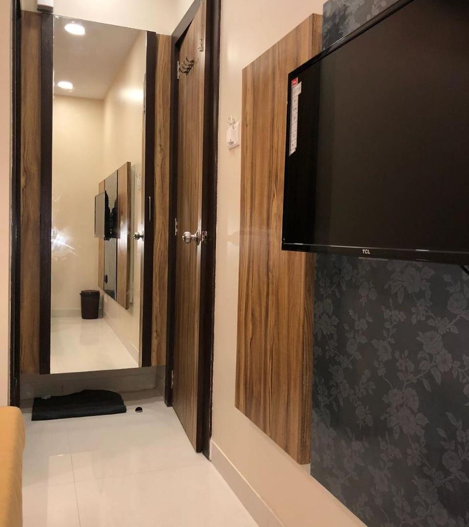 Crystal Hotel 2*