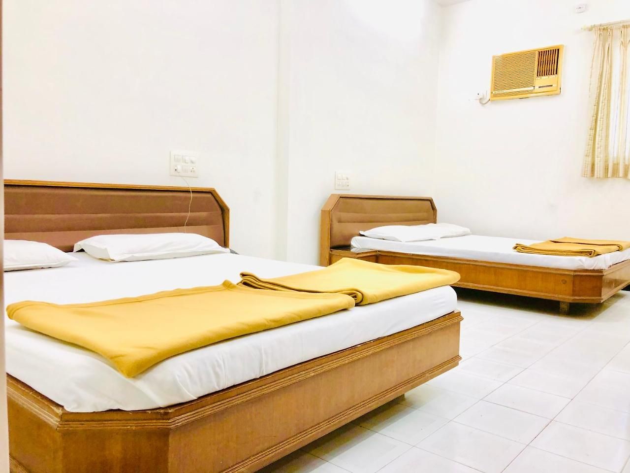 Neo Ghatkopar Hotel