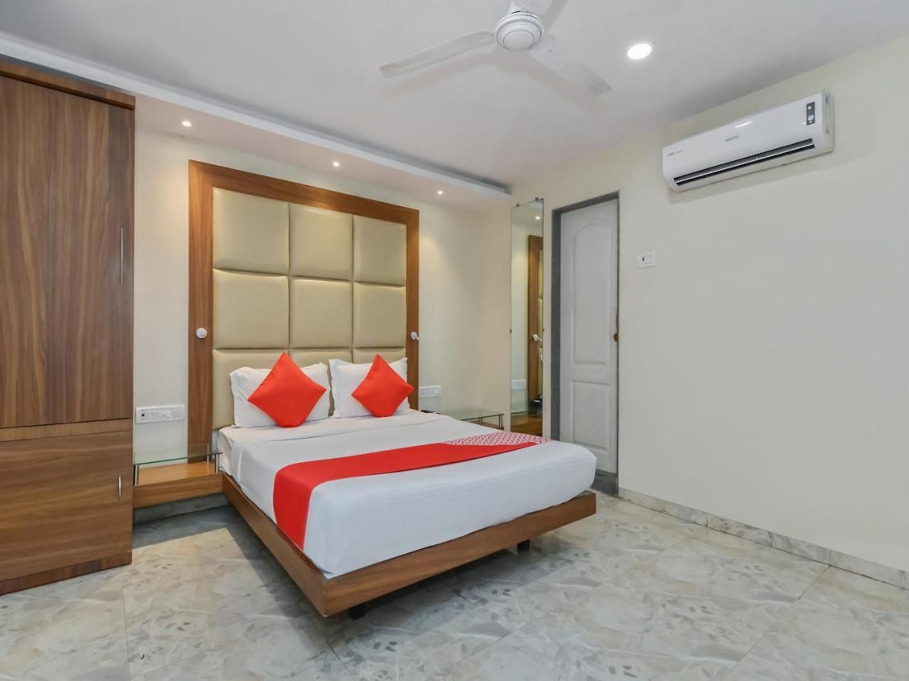 Oyo 8872 Address Mumbai