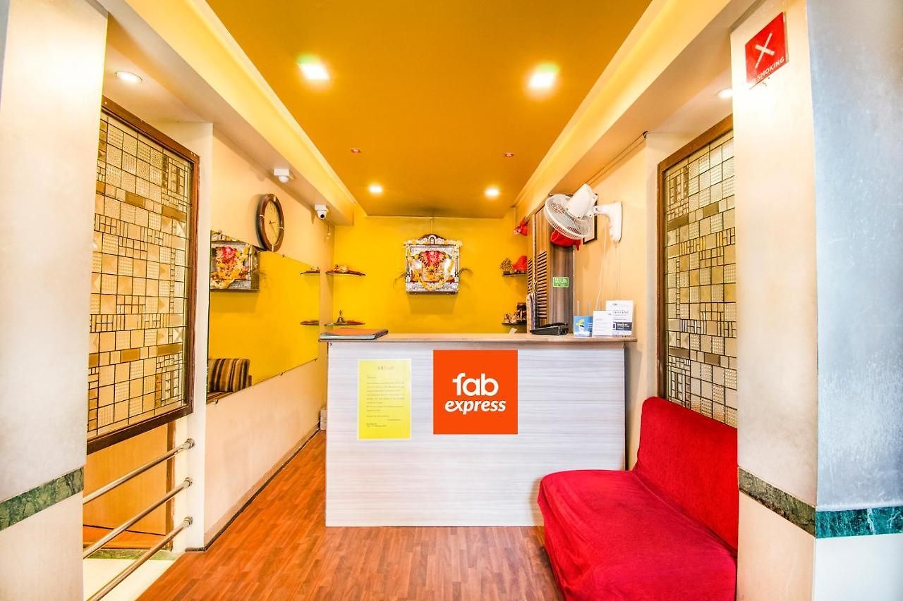 Hotel Neelkiran 3*