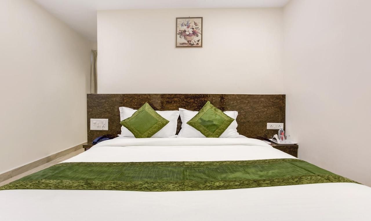 Via Ashir Guest house Mumbai