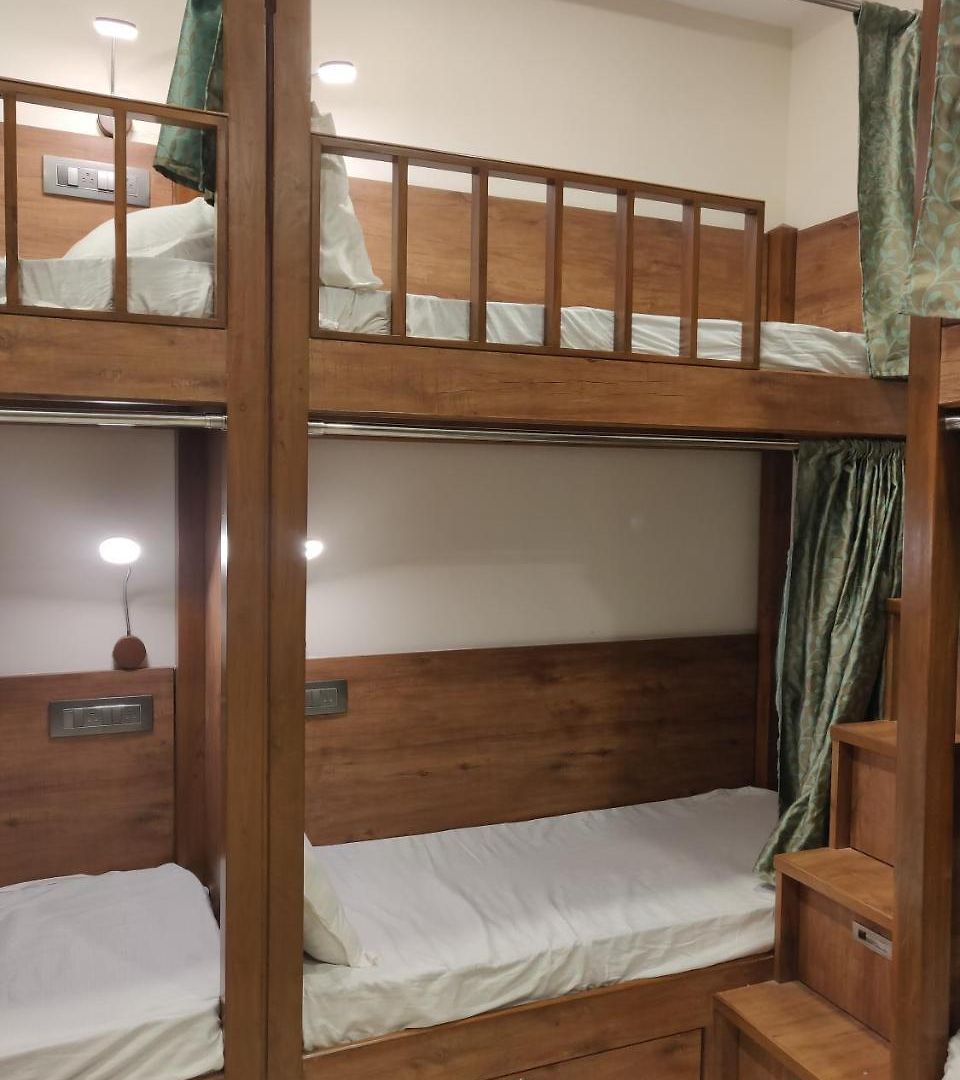 Capsule hotel Peace Residency *