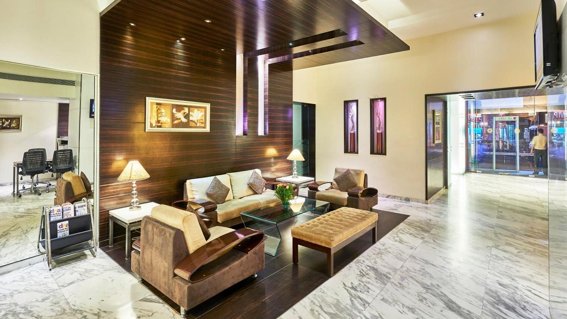 Krishna Palace Hotel 4*