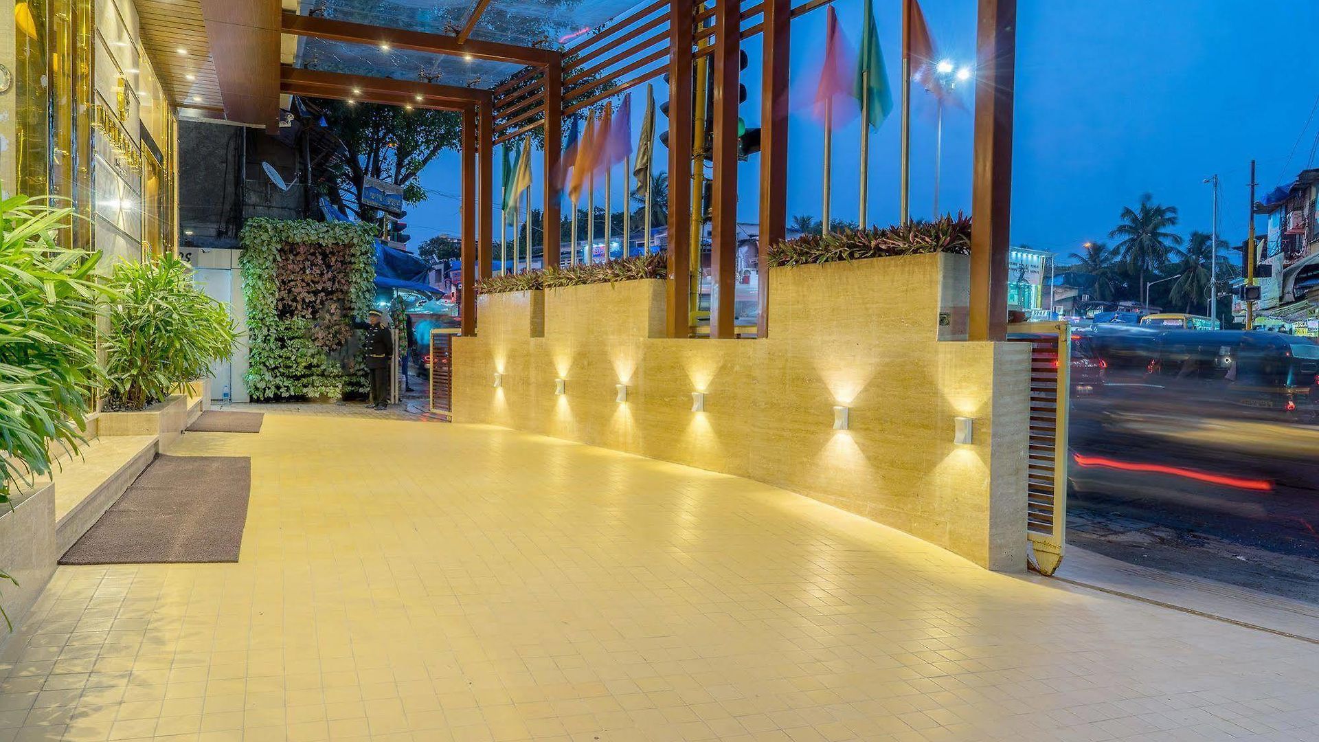 Comfort Metropolis 4* Mumbai