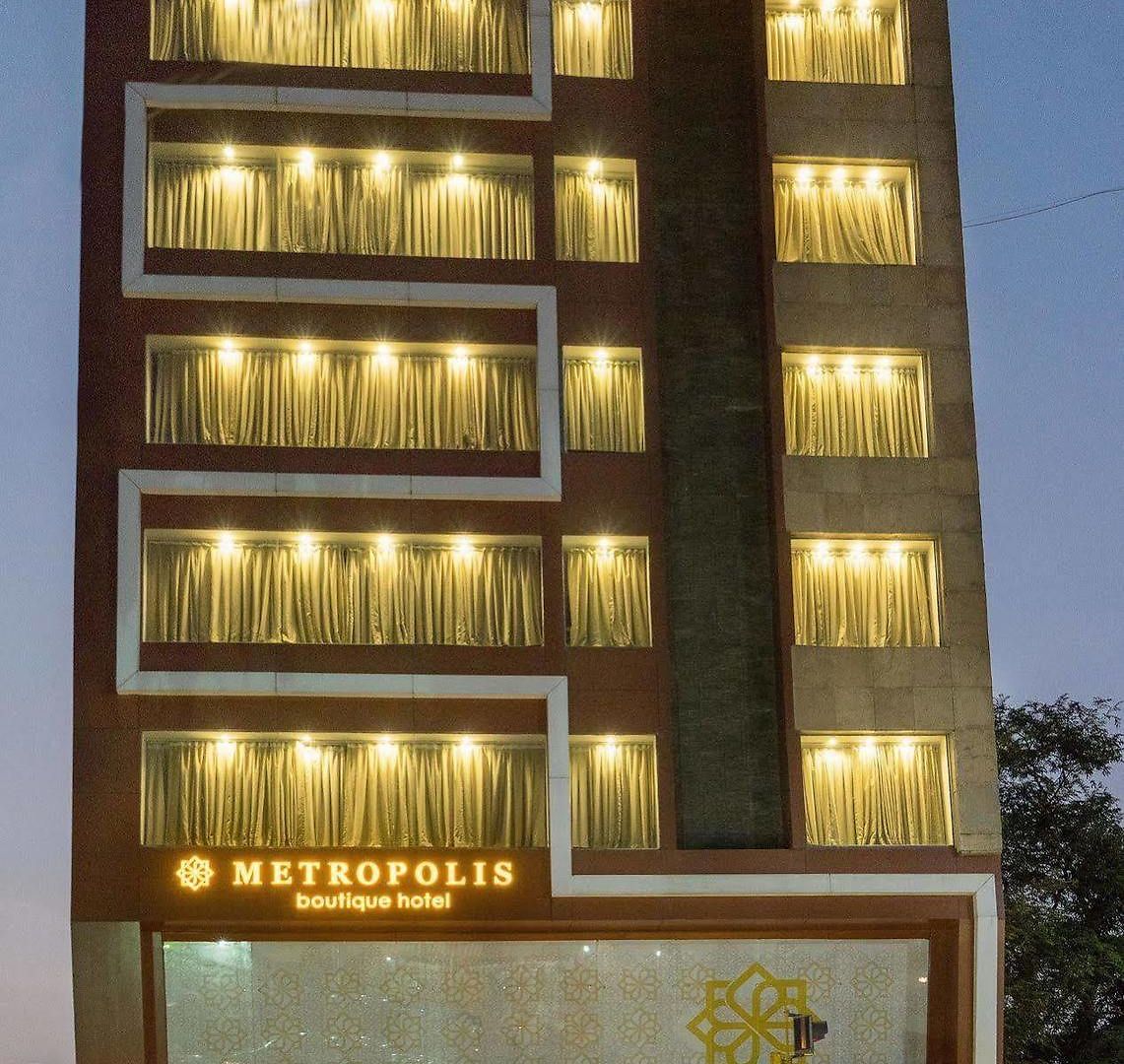 Comfort Metropolis 4*