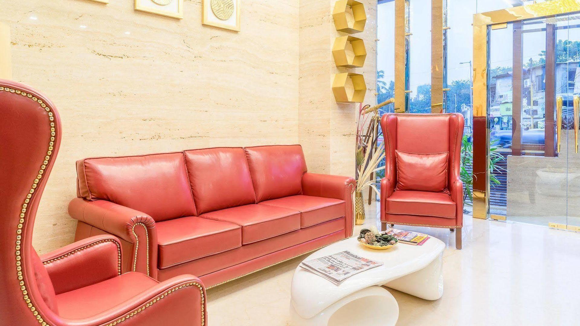 Comfort Metropolis Hotel